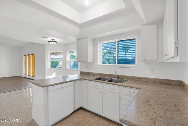 $2,750 | 3623 East Oraibi Drive, Phoenix, AZ 85050