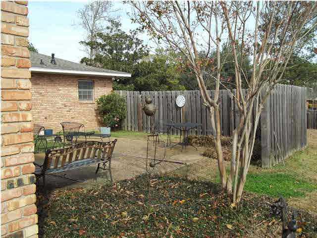2017 Springridge Drive Jackson, MS 39211 - Photo 4 of 17 Photo 4