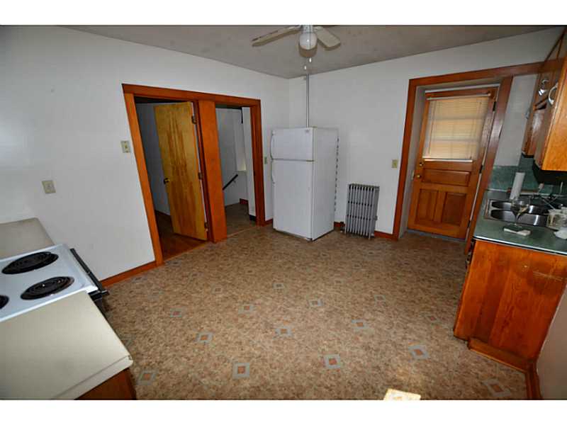 53 Pleasant Street Westerly, RI 02891 - Photo 10 of 18 Kitchen.