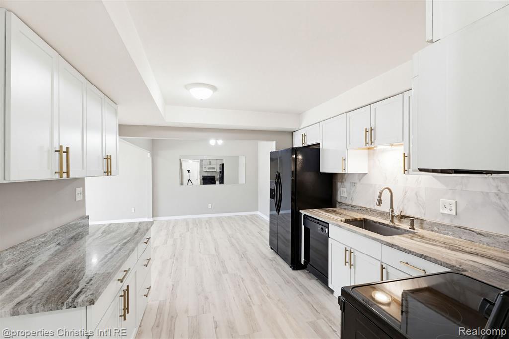 8700 Common Road Warren, MI 48093 - Photo 16 of 38