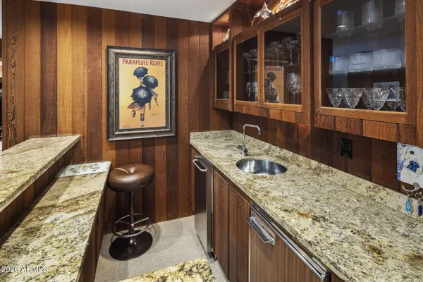 $1,950,000 | 119 West Keim Drive, Phoenix, AZ 85013