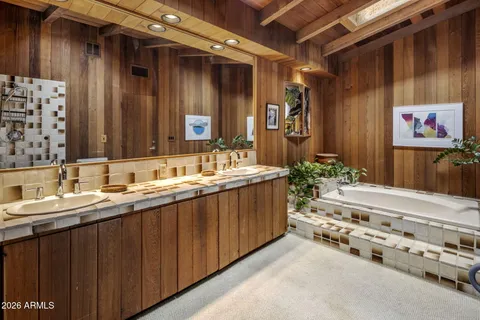 $1,950,000 | 119 West Keim Drive, Phoenix, AZ 85013