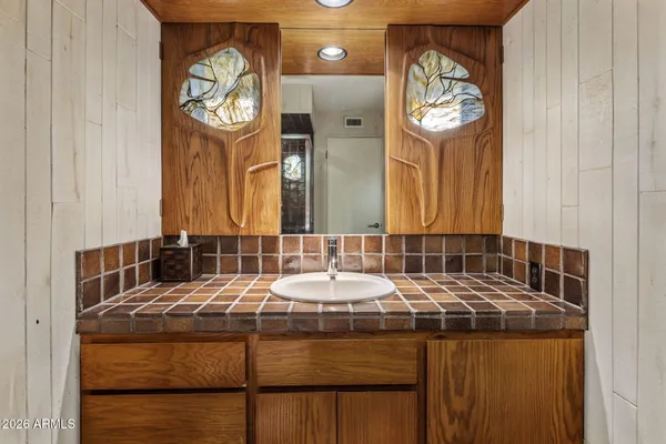 $1,950,000 | 119 West Keim Drive, Phoenix, AZ 85013