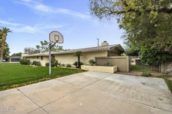 $1,950,000 | 119 West Keim Drive, Phoenix, AZ 85013