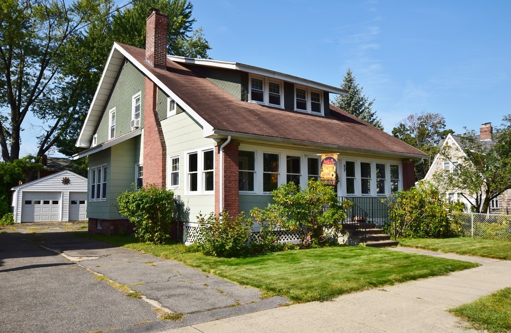 62 Osborne Terrace Springfield, MA 01104 - Photo 3 of 30