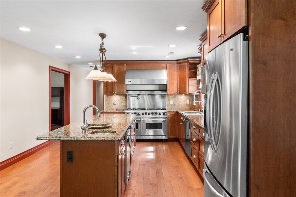86 Mowry Street Mendon, MA 01756 - Photo 7 of 38