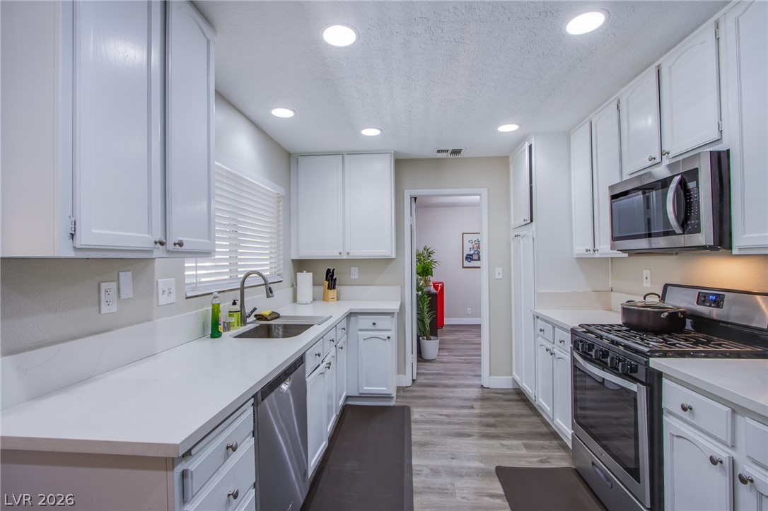 2342 Viewcrest Road Henderson, NV 89014 - Photo 19 of 41 Gallery Image 19