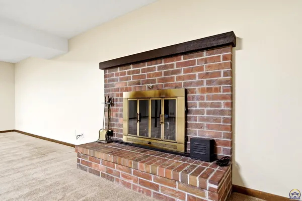 $215,000 | 2601 Southwest Kingsrow Road, Topeka, KS 66614