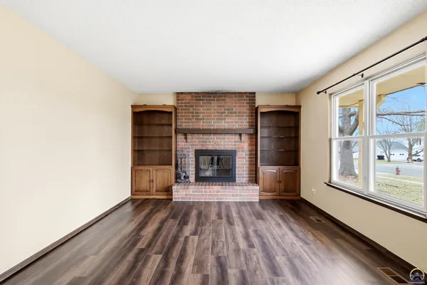 $215,000 | 2601 Southwest Kingsrow Road, Topeka, KS 66614