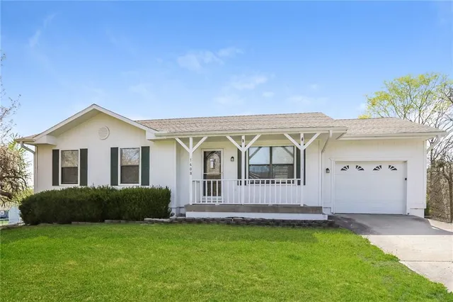 $1,910 | 2128 Northeast Cookson Street, Lee's Summit, MO 64086