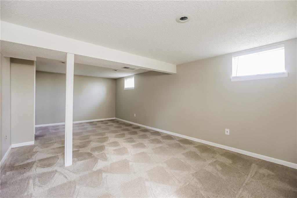 2128 Northeast Cookson Street Lee's Summit, MO 64086 - Photo 11 of 17