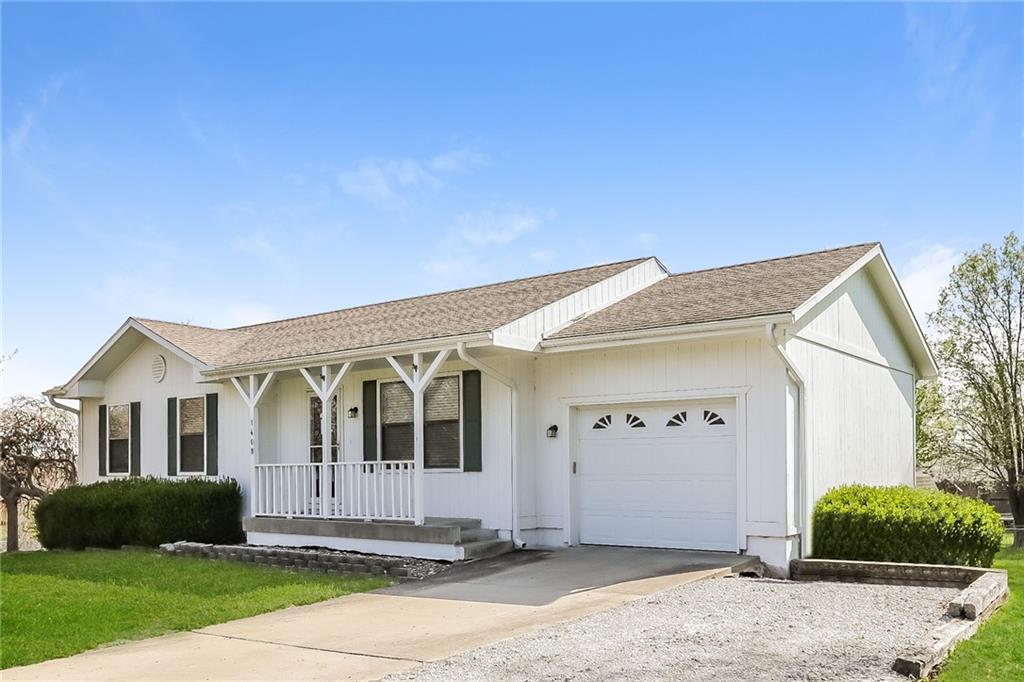 2128 Northeast Cookson Street Lee's Summit, MO 64086 - Photo 2 of 17