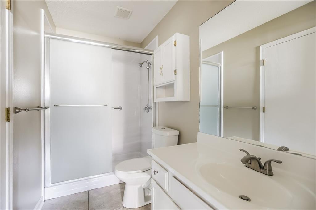 2128 Northeast Cookson Street Lee's Summit, MO 64086 - Photo 8 of 17