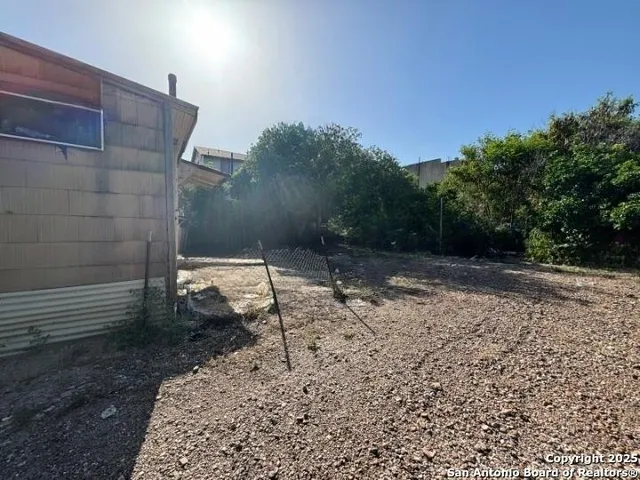 $700 | 1610 Lincoln Street, Laredo, TX 78040