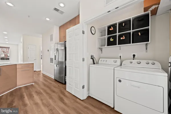 $2,000 | 22769 Fountain Grove Square, Unit 22769, Brambleton, VA 20148