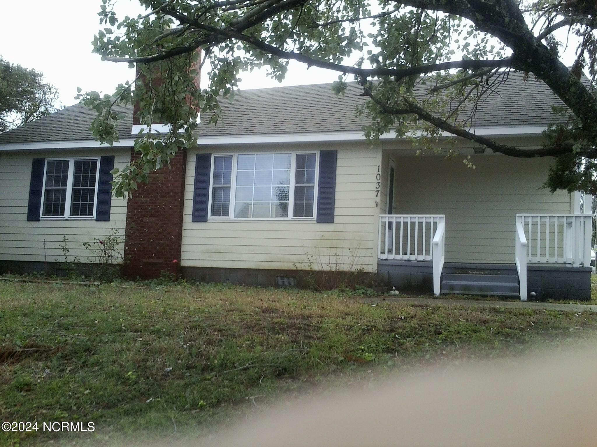 1037 Salter Path Road Atlantic Beach, NC 28512 - Photo 2 of 15 1037 Salter Path Rd. Front
