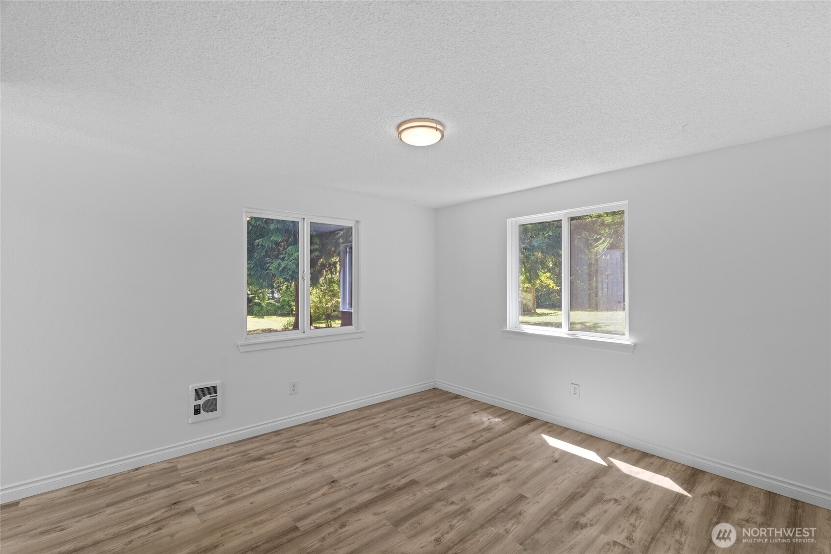 6426 Zangle Road Northeast Olympia, WA 98506 - Photo 7 of 39