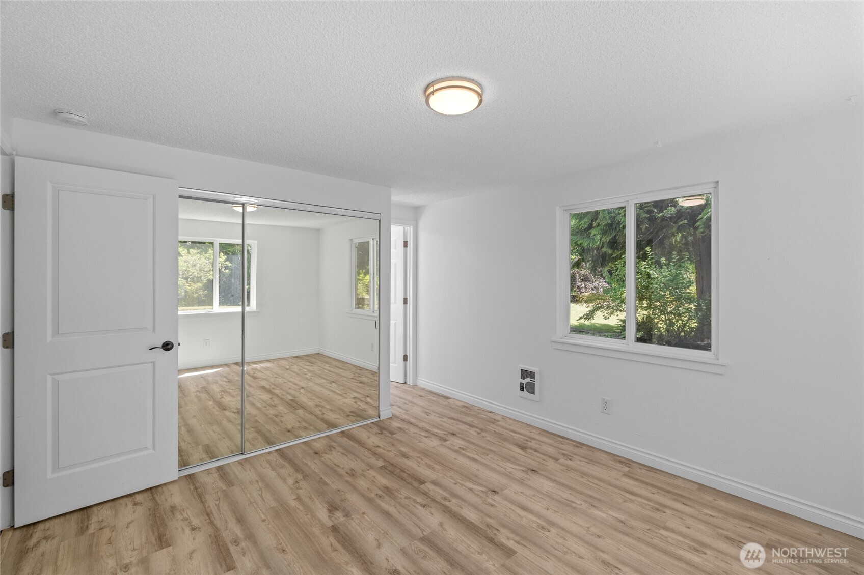 6426 Zangle Road Northeast Olympia, WA 98506 - Photo 8 of 39