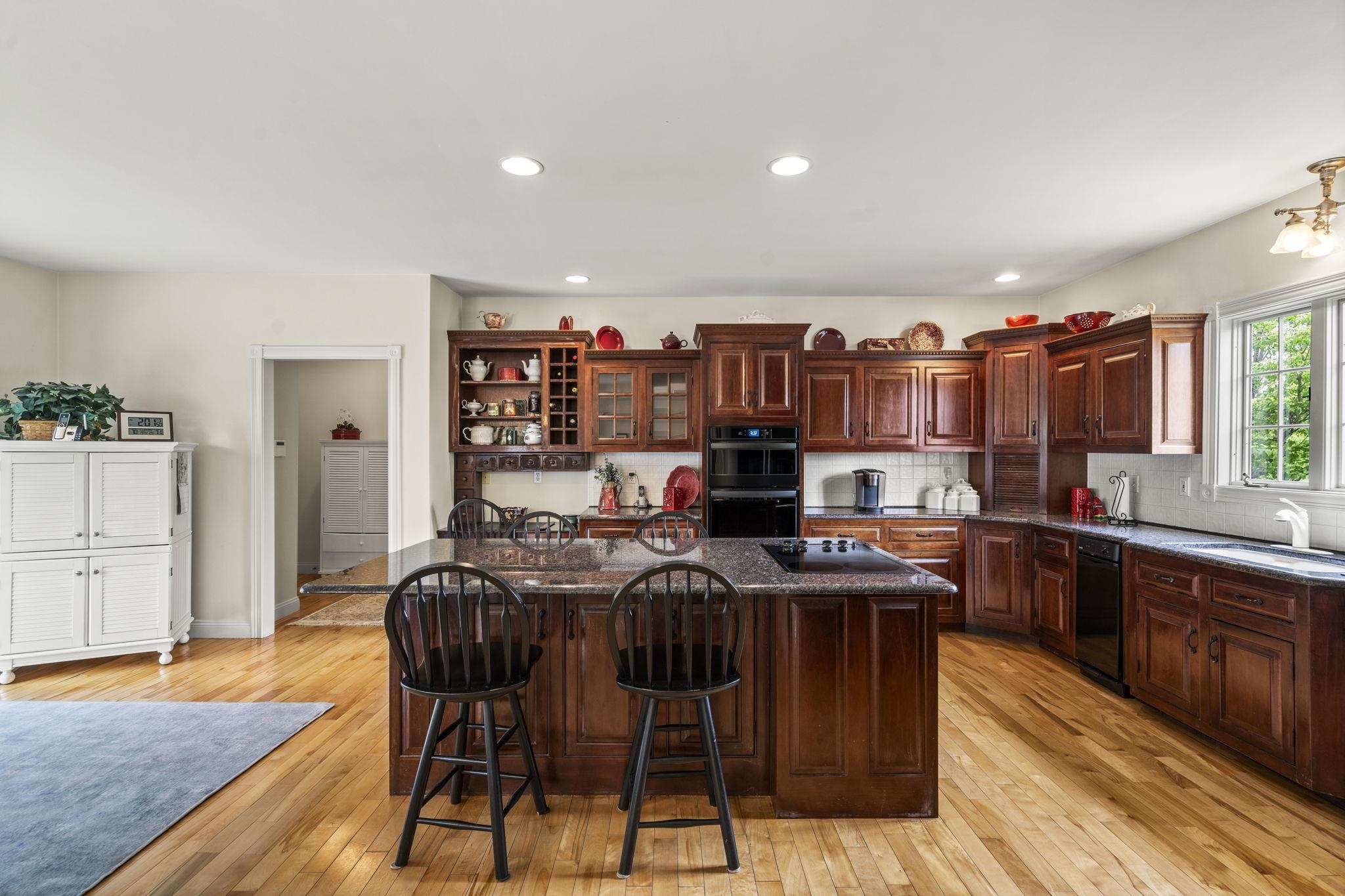 96 Exeter Road Hampton Falls, NH 03844 - Photo 13 of 56