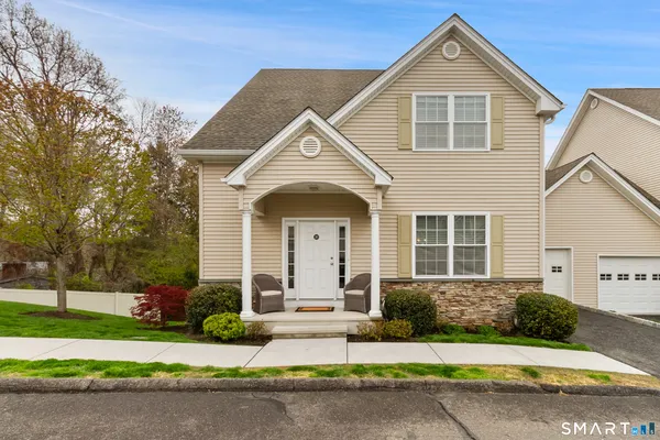 $559,900 | 30 Heron View Road, New Fairfield, CT 06812