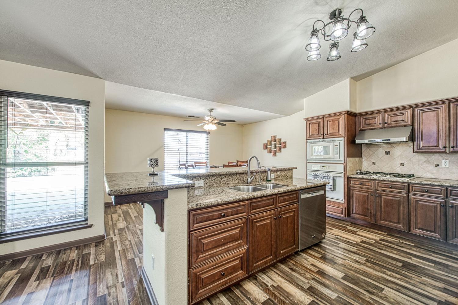 1135 Rafer Johnson Drive Kingsburg, CA 93631 - Photo 20 of 55