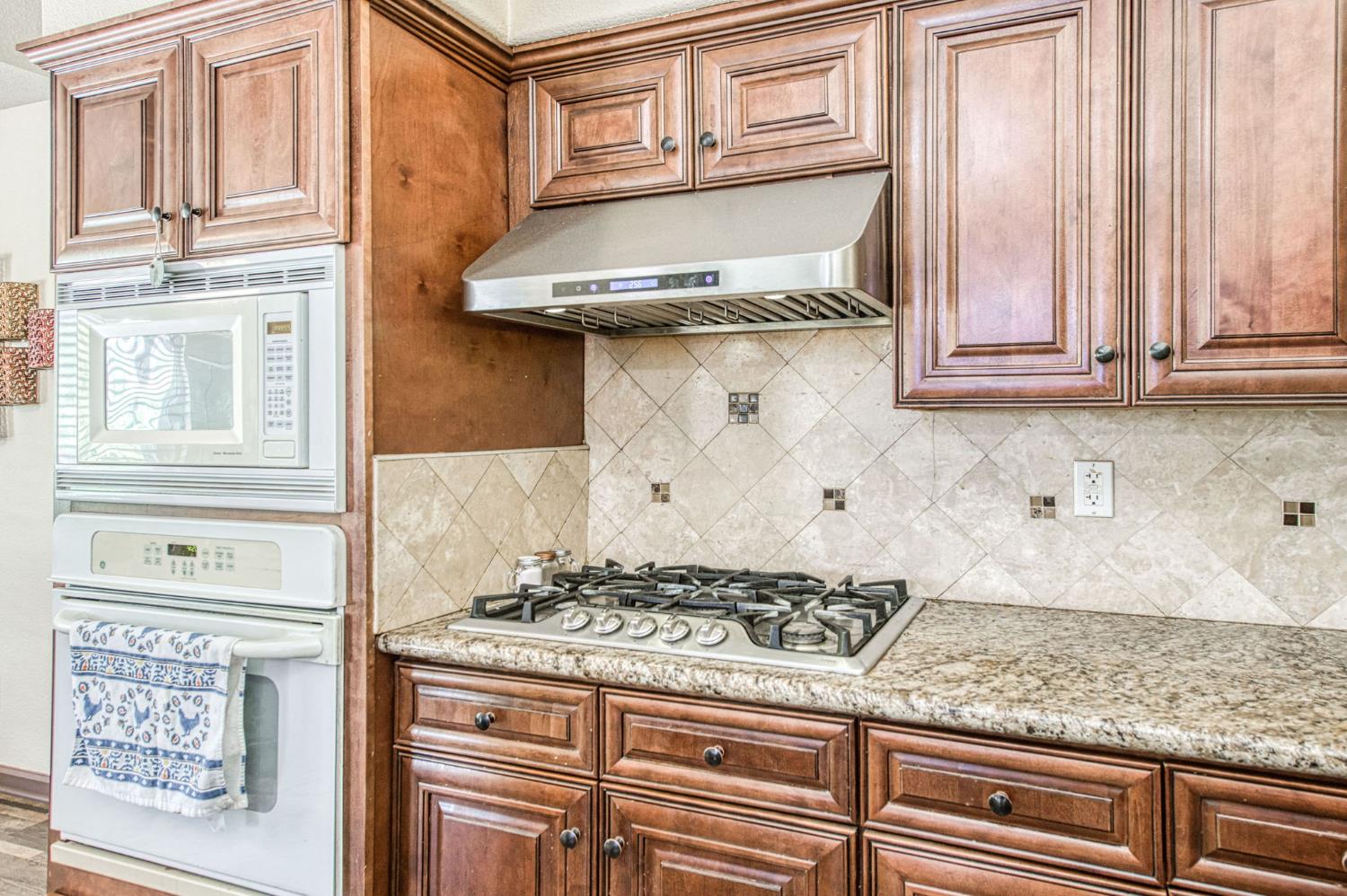 1135 Rafer Johnson Drive Kingsburg, CA 93631 - Photo 21 of 55