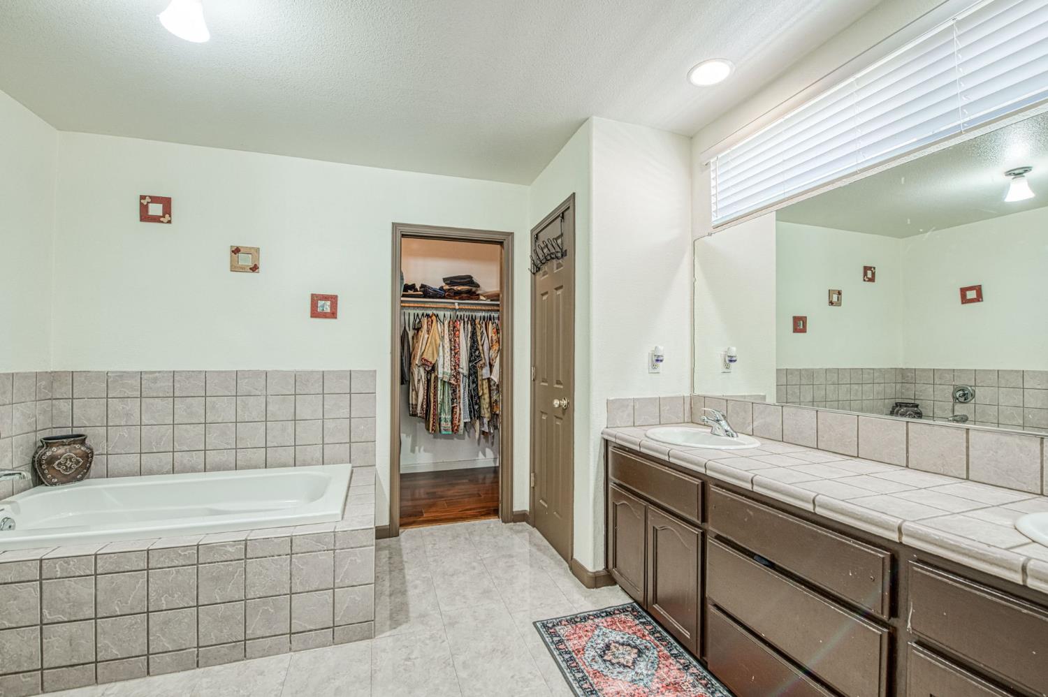 1135 Rafer Johnson Drive Kingsburg, CA 93631 - Photo 33 of 55