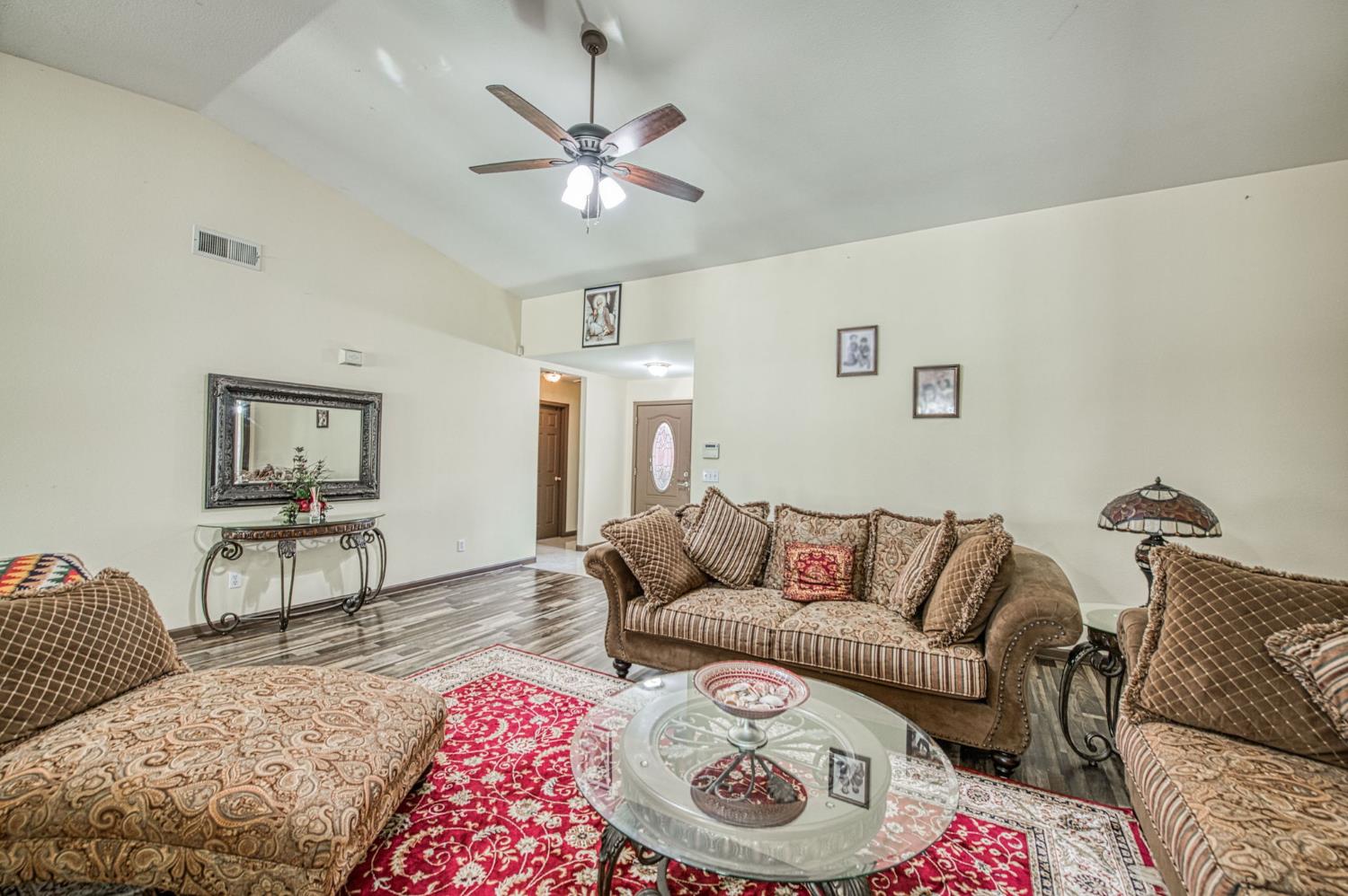 1135 Rafer Johnson Drive Kingsburg, CA 93631 - Photo 4 of 55