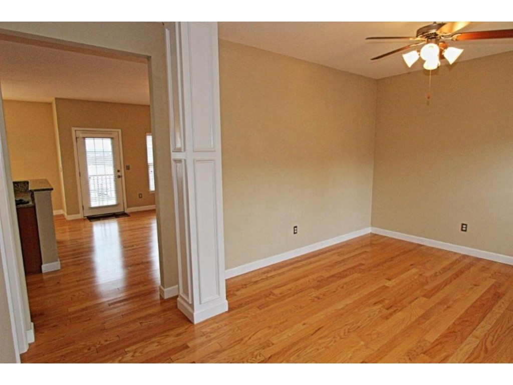 114 Azalea Ridge Johnson City, TN 37601 - Photo 2 of 20 Dining room and foyer