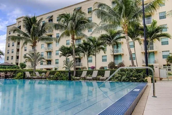 $3,000 | 610 Clematis Street, Unit 315, West Palm Beach, FL 33401