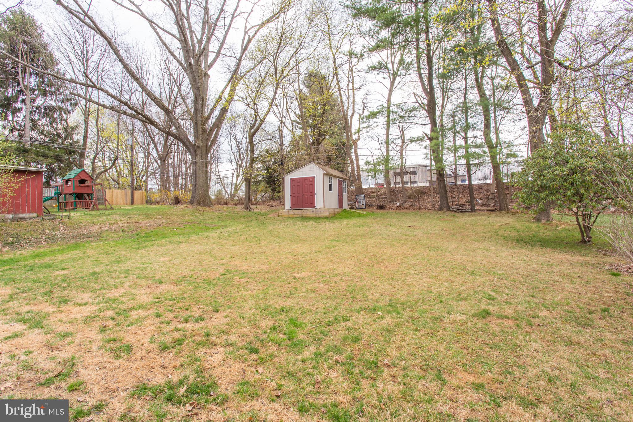 3208 Hilltop Road Newtown Square, PA 19073 - Photo 15 of 33