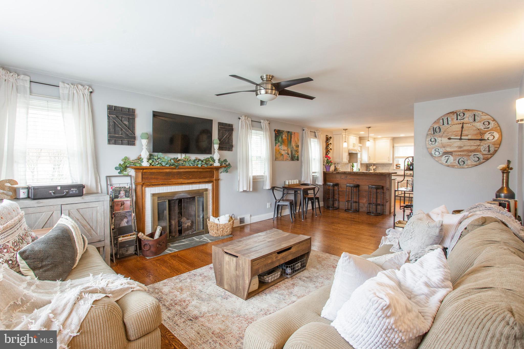 3208 Hilltop Road Newtown Square, PA 19073 - Photo 4 of 33