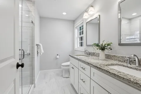 $1,098,000 | 8 Cheevers Path, Unit 8, Bedford, MA 01730