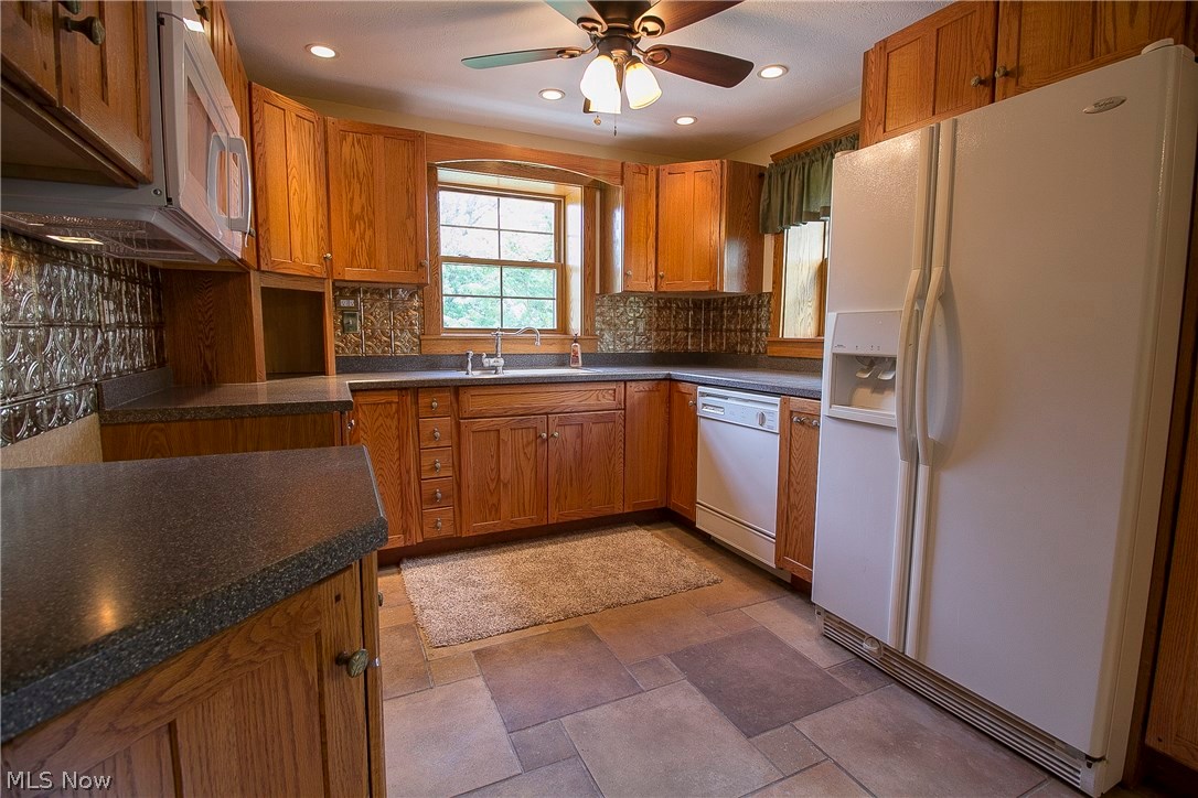 10930 Johnnycake Ridge Road Painesville, OH 44077 - Photo 8 of 34