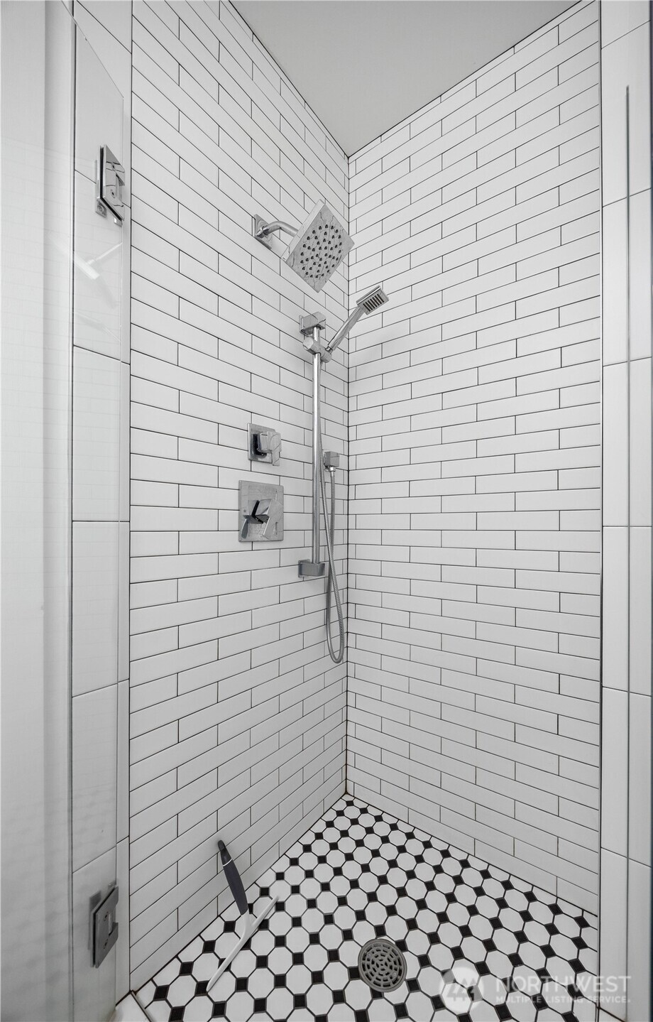 301 South 3rd Street, Unit 4 Chelan, WA 98816 - Photo 28 of 39