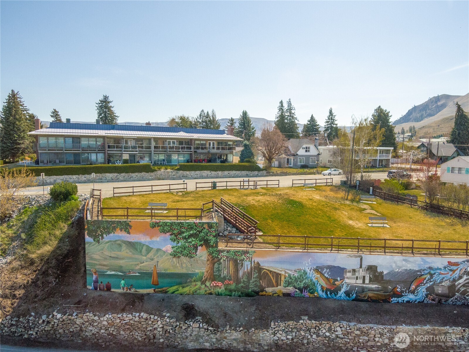 301 South 3rd Street, Unit 4 Chelan, WA 98816 - Photo 38 of 39