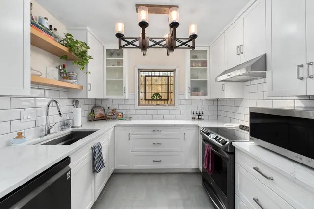 $2,200 | 4610 Avenue B, Unit B, Austin, TX 78751