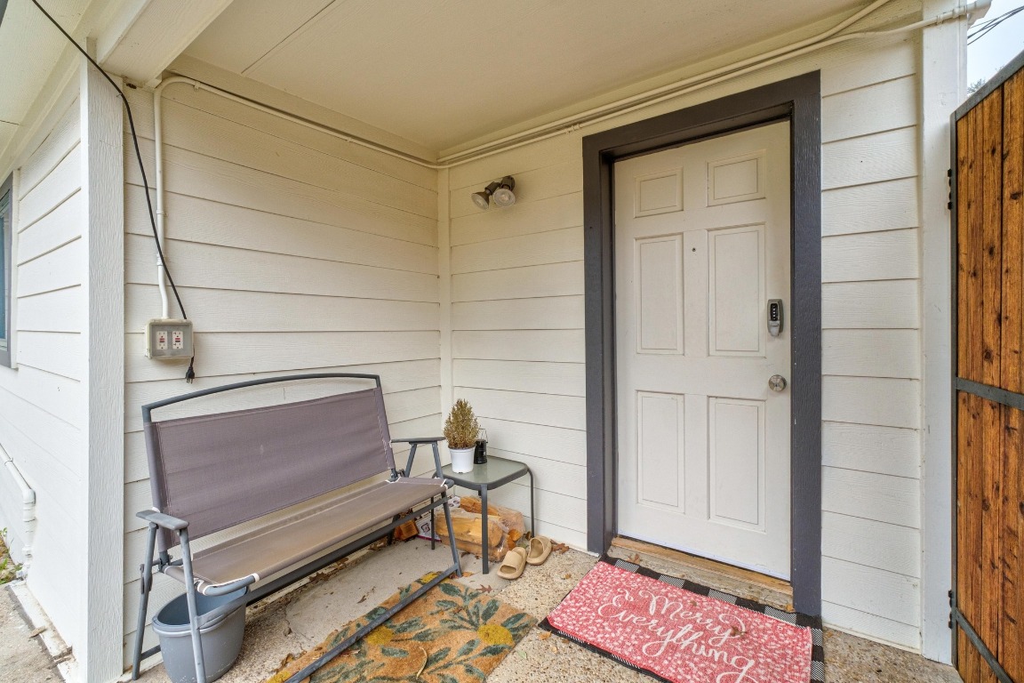4610 Avenue B, Unit B Austin, TX 78751 - Photo 22 of 22 Entrance to property
