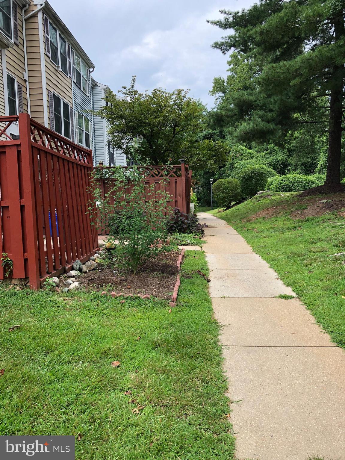 WALK WAY TO HOUSE