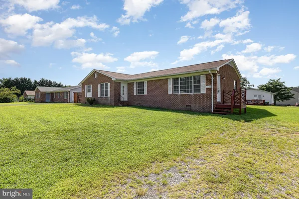 $1,525 | 1824 Meadow Drive, Fredericksburg, VA 22405