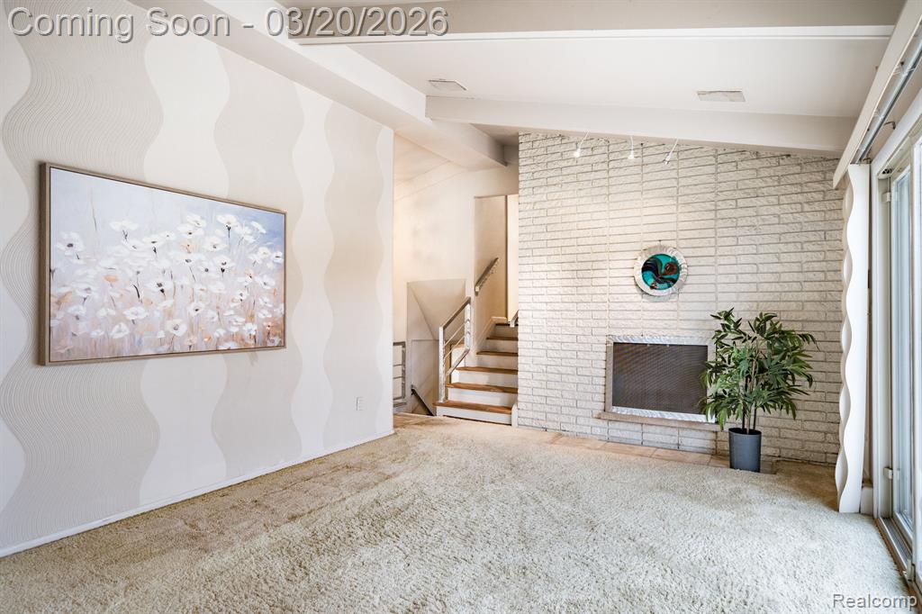 5832 Shaun Road West Bloomfield, MI 48322 - Photo 6 of 42 Gallery Image 6