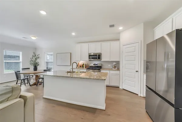 $284,999 | 32303 Cedar Crst Drive, Waller, TX 77484