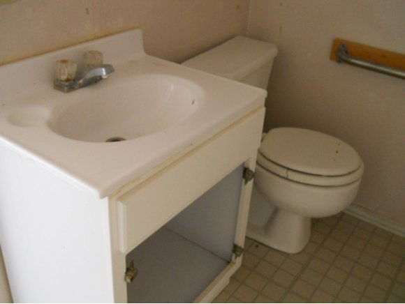 6020 Bice Road Rimrock, AZ 86335 - Photo 18 of 18 a bathroom with a sink and toilet