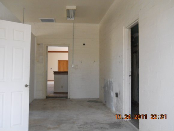 6020 Bice Road Rimrock, AZ 86335 - Photo 3 of 18 a view of a bathroom with a sink