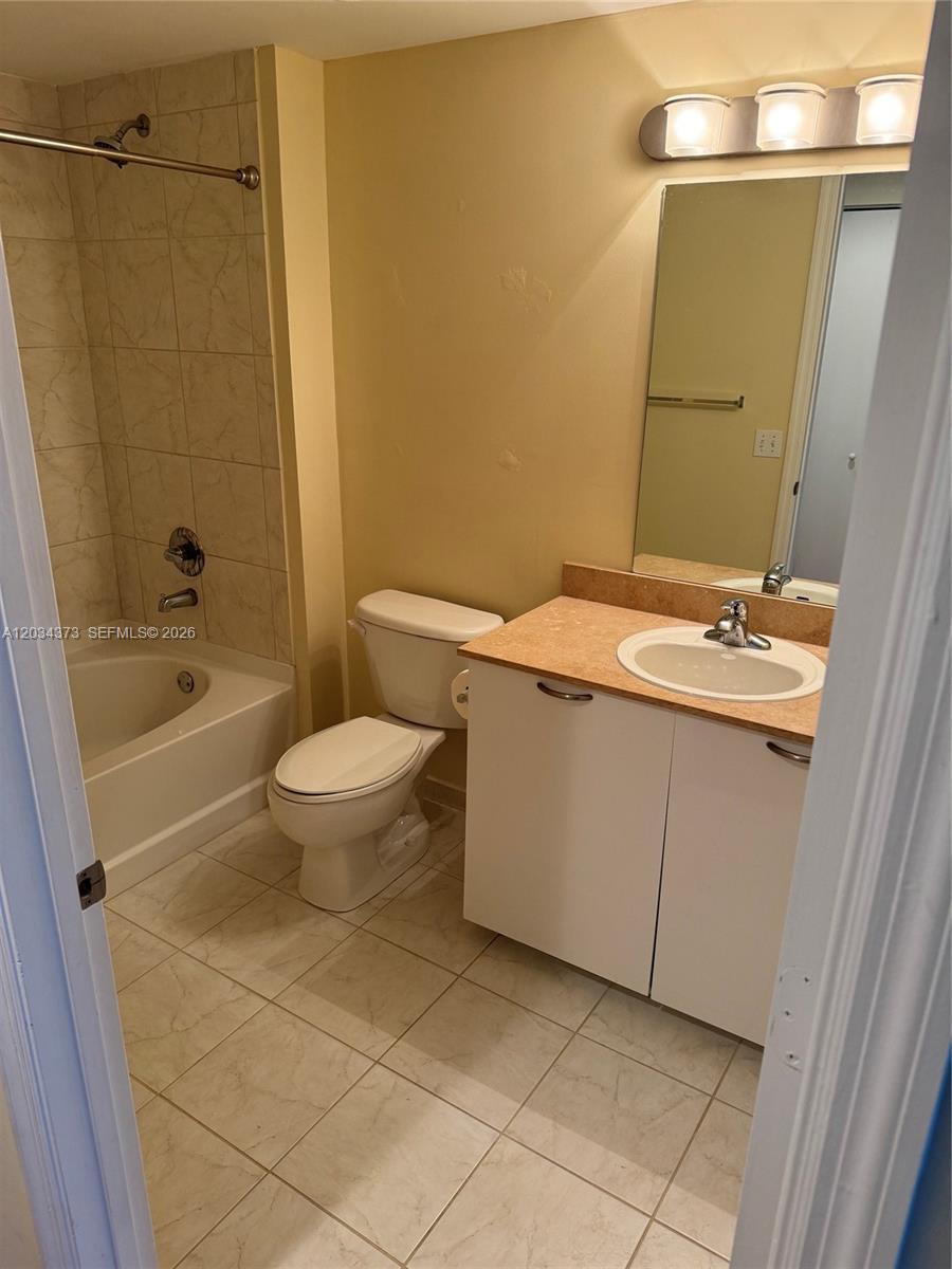 3180 Southwest 22nd Street, Unit 701 Miami, FL 33145 - Photo 29 of 55
