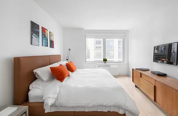 80 Riverside Boulevard, Unit 12N Manhattan, NY 10069 - Photo 4 of 19