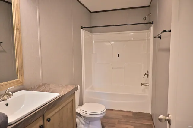 $249,700 | 2031 East 550 South, Huntingburg, IN 47542