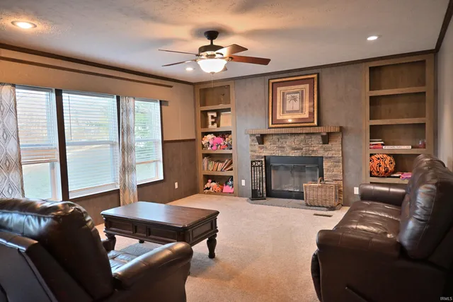 $249,700 | 2031 East 550 South, Huntingburg, IN 47542