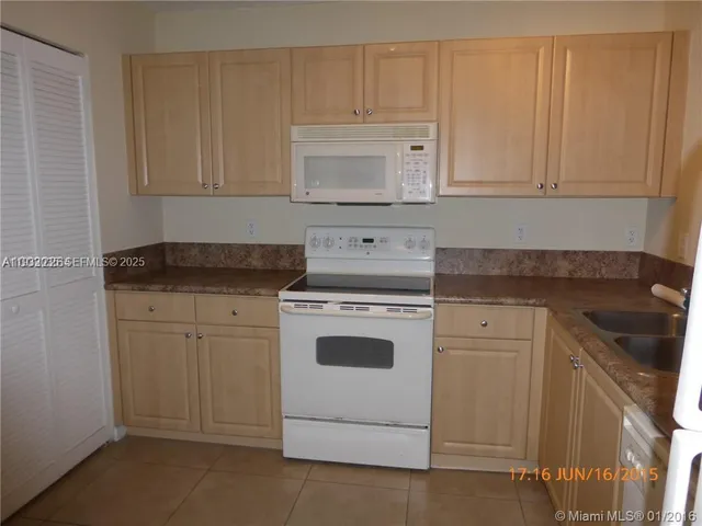 $2,450 | 529 East Sheridan Street, Unit 1071, Dania Beach, FL 33004