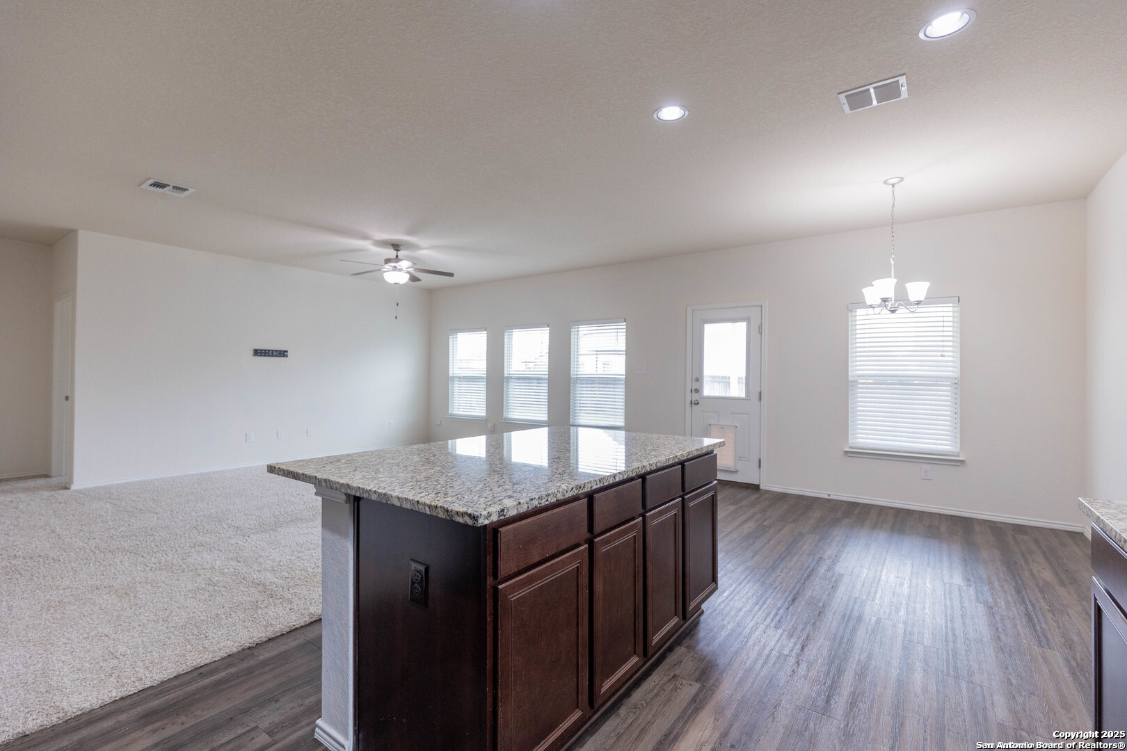 2614 Pismo Beach Road Converse, TX 78109 - Photo 6 of 28 Gallery Image 6